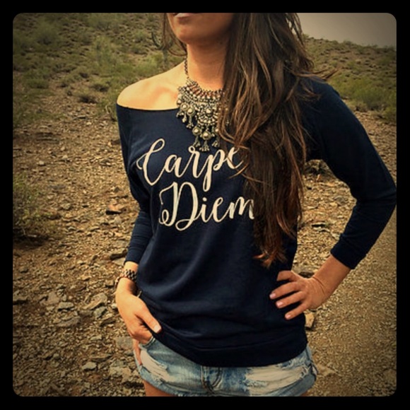 CARPE DIEM“ navy off shoulder top - Picture 1 of 4